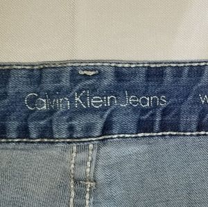 Calvin Klein men's straight fit jeans 36 x 32.